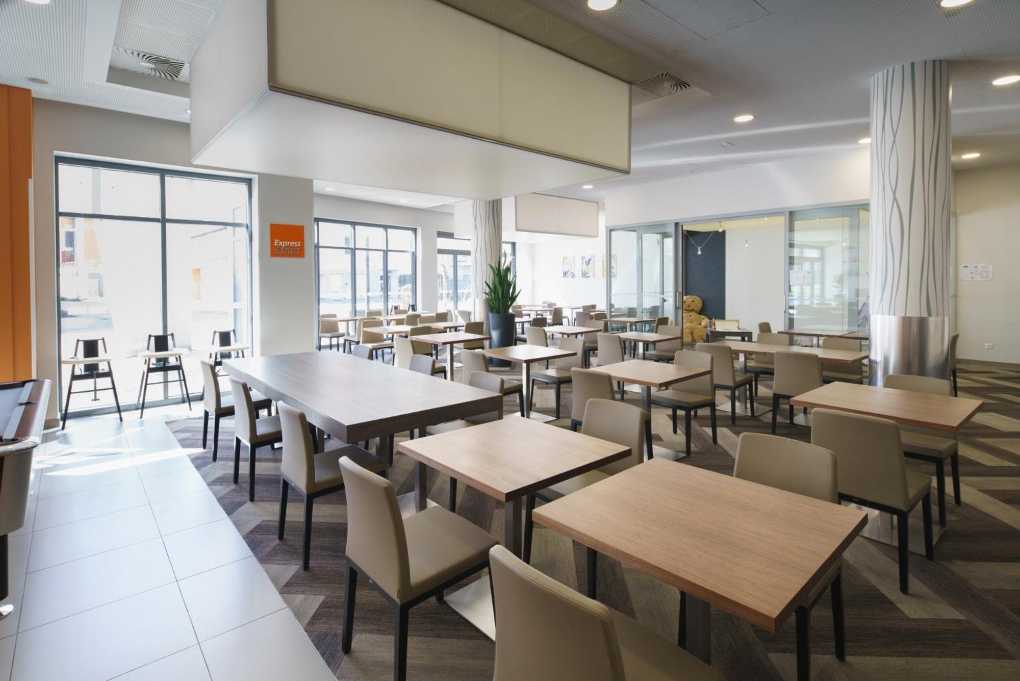 Holiday Inn Express Strasbourg Centre By Ihg Ngoại thất bức ảnh