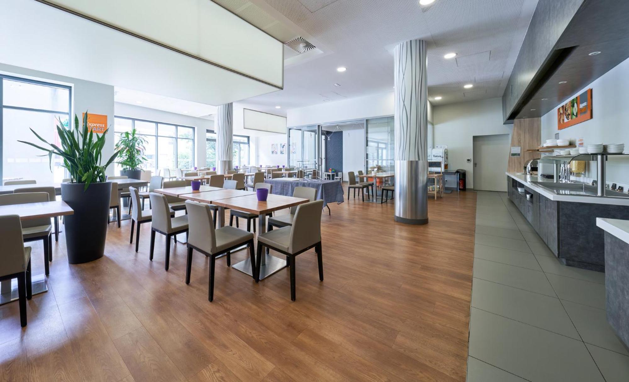 Holiday Inn Express Strasbourg Centre By Ihg Ngoại thất bức ảnh